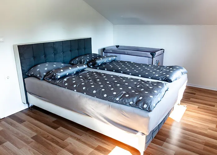 Aria Deluxe Mobile Homes With Terme Catez Tickets بيت للعطل *